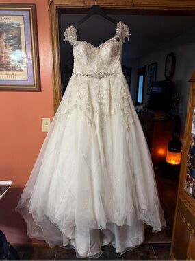 Alfred Angelo Disney Fairytale Wedding Dress, Tiana style 246, size 8 (altered)